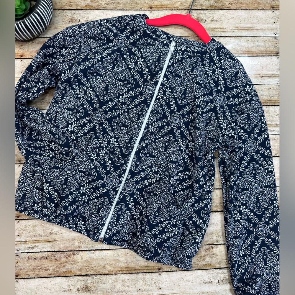 Navy and White Floral Kids Jacket (vaulted LuLaRoe Monroe, vintage LLR) Bandana